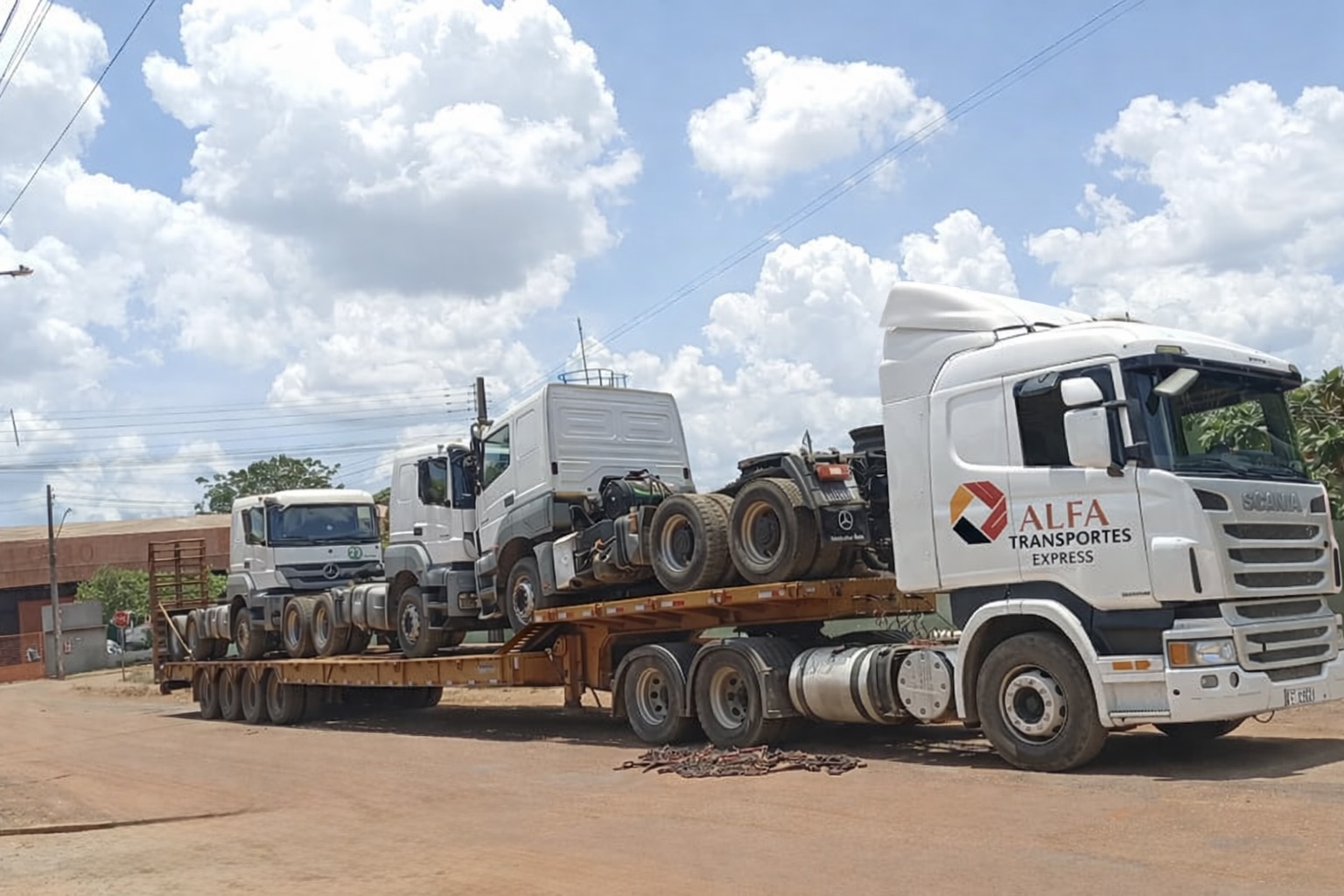 Caminhão Alfa Transportes 3